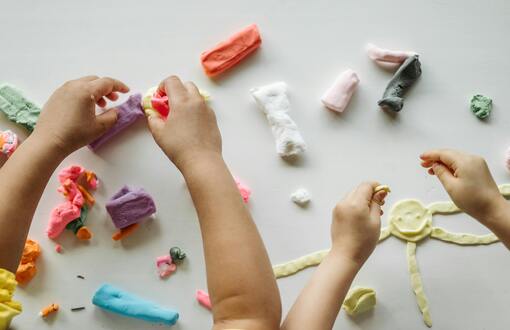 Zajęcia plastyczne z elementami sensoplastyki - Krzyś